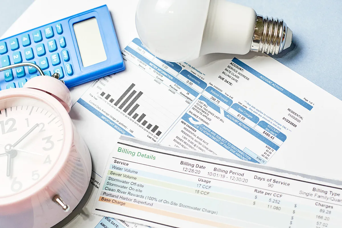 Papers and calculator for an energy audit